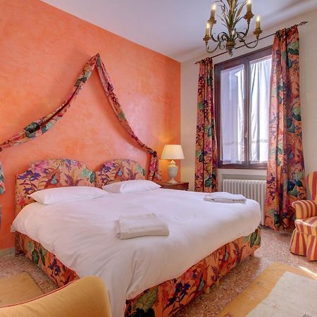 Appartement BAROCCO VENEZIANO 2doubles, location, wifi aircond Extérieur photo